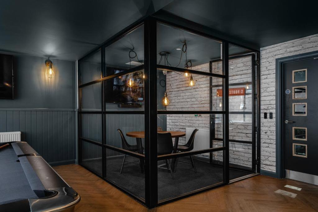 Cosy Ensuite Bedrooms At Electric Press Near Sheffield City Centre Oda fotoğraf